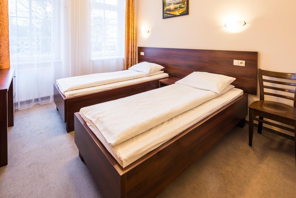 Hotel Cesarski - Kaiserhof Giżycko Δωμάτιο φωτογραφία