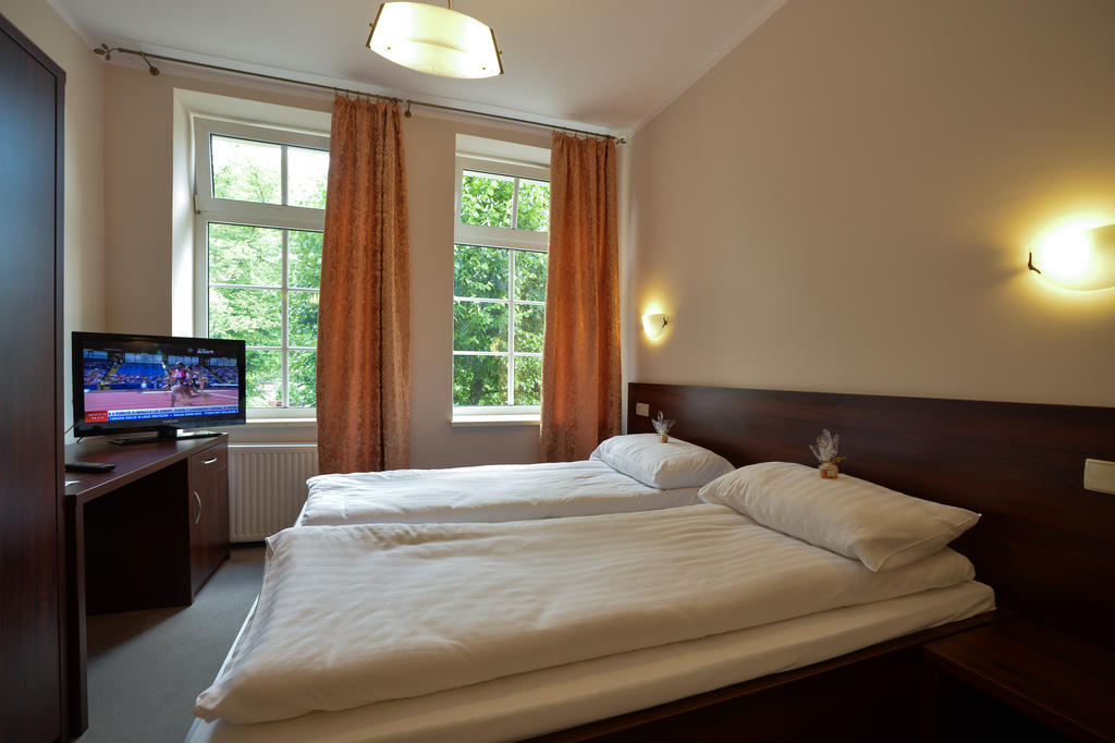 Hotel Cesarski - Kaiserhof Giżycko Δωμάτιο φωτογραφία